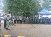 Wujudkan Lingkungan ASRI, Dandim 1203/Ketapang Pimpin Aksi Bersih-Bersih di Pantai Pecal