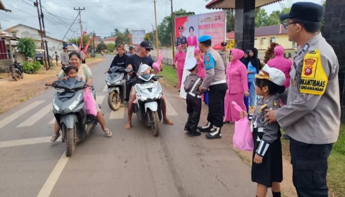 Bulan Penuh Berkah, Polsek Kendawangan Gelar Bukber dengan Tokoh Masyarakat dan Berbagi Takjil serta Santuni Anak Yatim