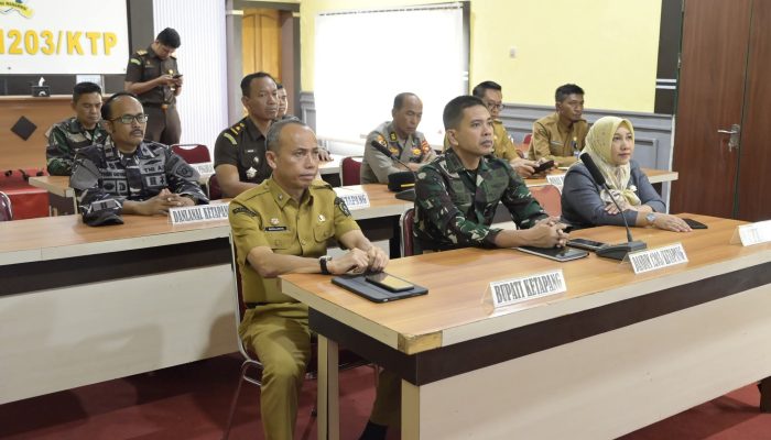 Sekda Wakili Bupati Ketapang Hadiri Sosialisasi Gerakan Lingkungan Bebas Sampah (Zero Waste) di Kodim 1203/Ketapang